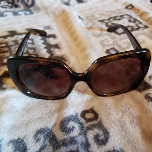 Authentic Michael Kors Sunglasses - Picture 5 of 6